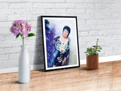 Фотокартина на холсте 30х40см «Дама у новогодней ёлки» — фото