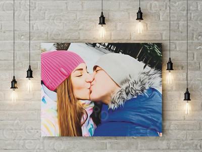 Фотокартина на холсте 50х40см «Поцелуй» — фото