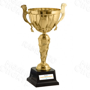 Наклейки на кубки для детского клуба «Мальвина» — фото 2