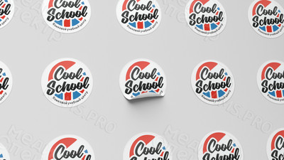 Наклейки с логотипом языкового центра «COOL SCHOOL» — фото