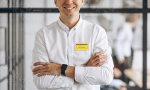 Бейджи для сотрудников сервиса «ВамДоДома» — фото 1