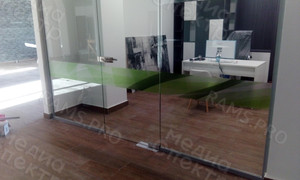 Наклейки на стекла помещений фитнес-клуба «My Fit» м/р «Юность» – «Зеленые полоски» — фото 2