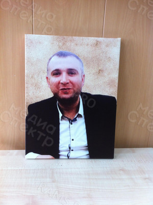 Фотокартина на холсте 30х40см «Мужчина в пиджаке» — фото 1