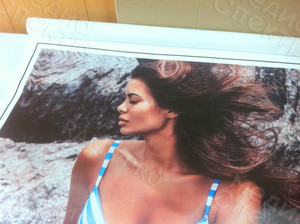 Фотокартина на холсте 70х50см «Девушка в полосатом купальнике» — фото 2