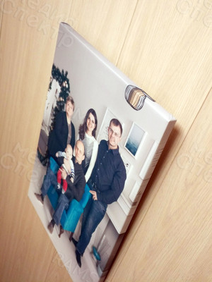 Картина 40х60 см «Семья у синего кресла» — фото 2