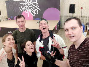 Press Wall фотозоны для студии танцев «EASY» сборы Август 2021 — фото 1