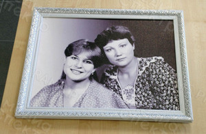 Фотокартина на холсте в багете 40х30см «Подруги» — фото 1